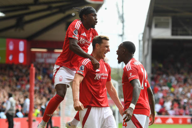 千万英镑损 千万英镑损